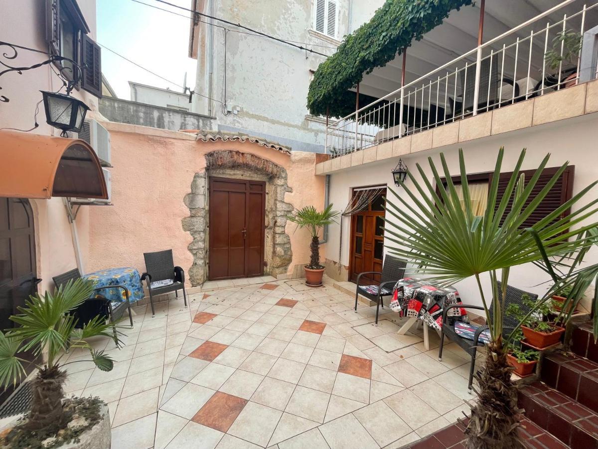 Apartamento Casa Di Nives Krk Town Exterior foto